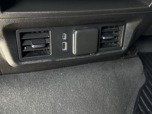 Used 2023 Chevrolet Silverado 1500 LT w/ Leather Package RWD image 23