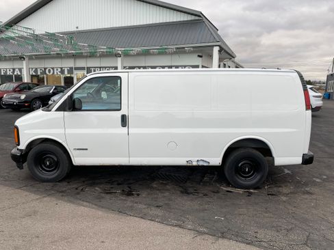 Used 2002 Chevrolet Express 1500 image 8