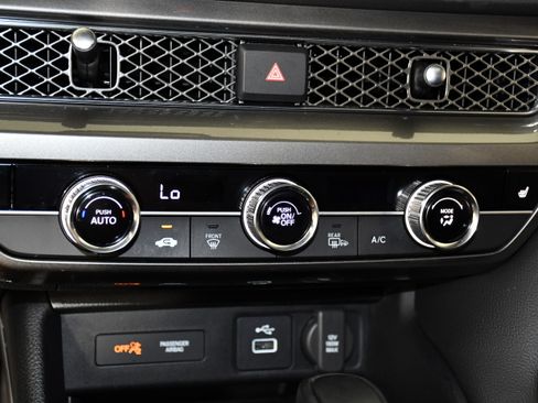 Certified 2024 Acura Integra FWD image 29