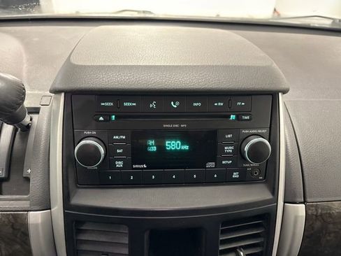 Used 2010 Dodge Grand Caravan SXT image 29