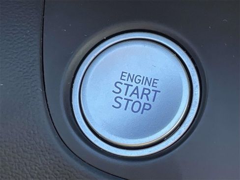 Certified 2024 Hyundai Elantra SEL image 28