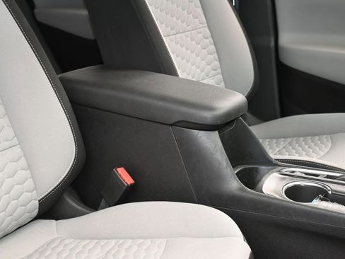 Used 2018 Chevrolet Equinox LS image 38