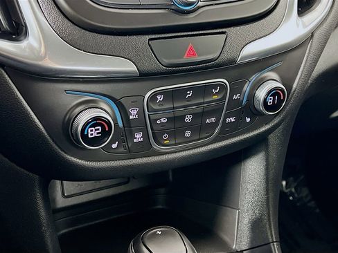 Used 2019 Chevrolet Equinox LT AWD/4WD image 15