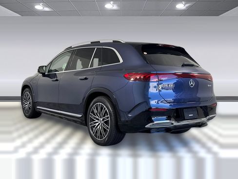 New 2026 Mercedes-Benz EQS 550 4MATIC SUV image 3