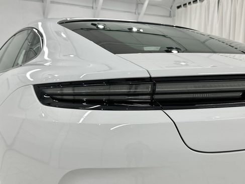 Certified 2024 Porsche Panamera 4 image 12