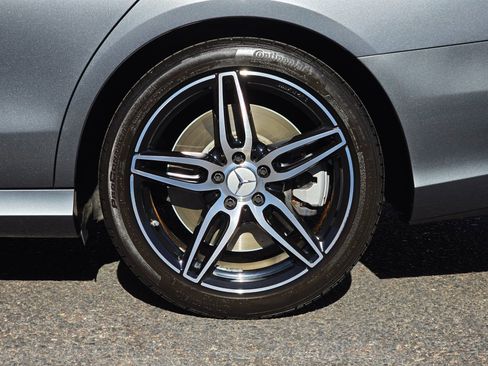 Used 2018 Mercedes-Benz E 43 AMG 4MATIC Sedan image 38