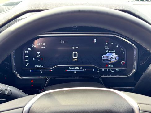 Used 2025 GMC Sierra 1500 SLT image 26