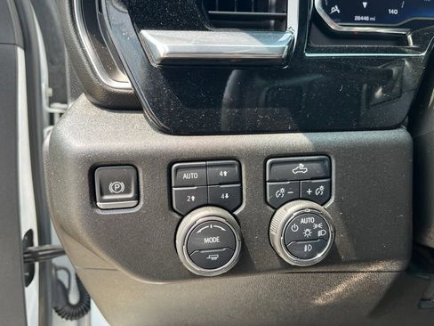 Used 2025 Chevrolet Silverado 2500 LT w/ Convenience Package AWD/4WD image 11