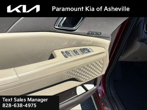 New 2026 Kia Carnival EX image 25