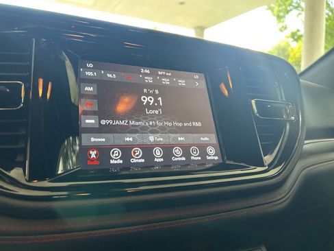 Certified 2023 Dodge Durango GT image 9