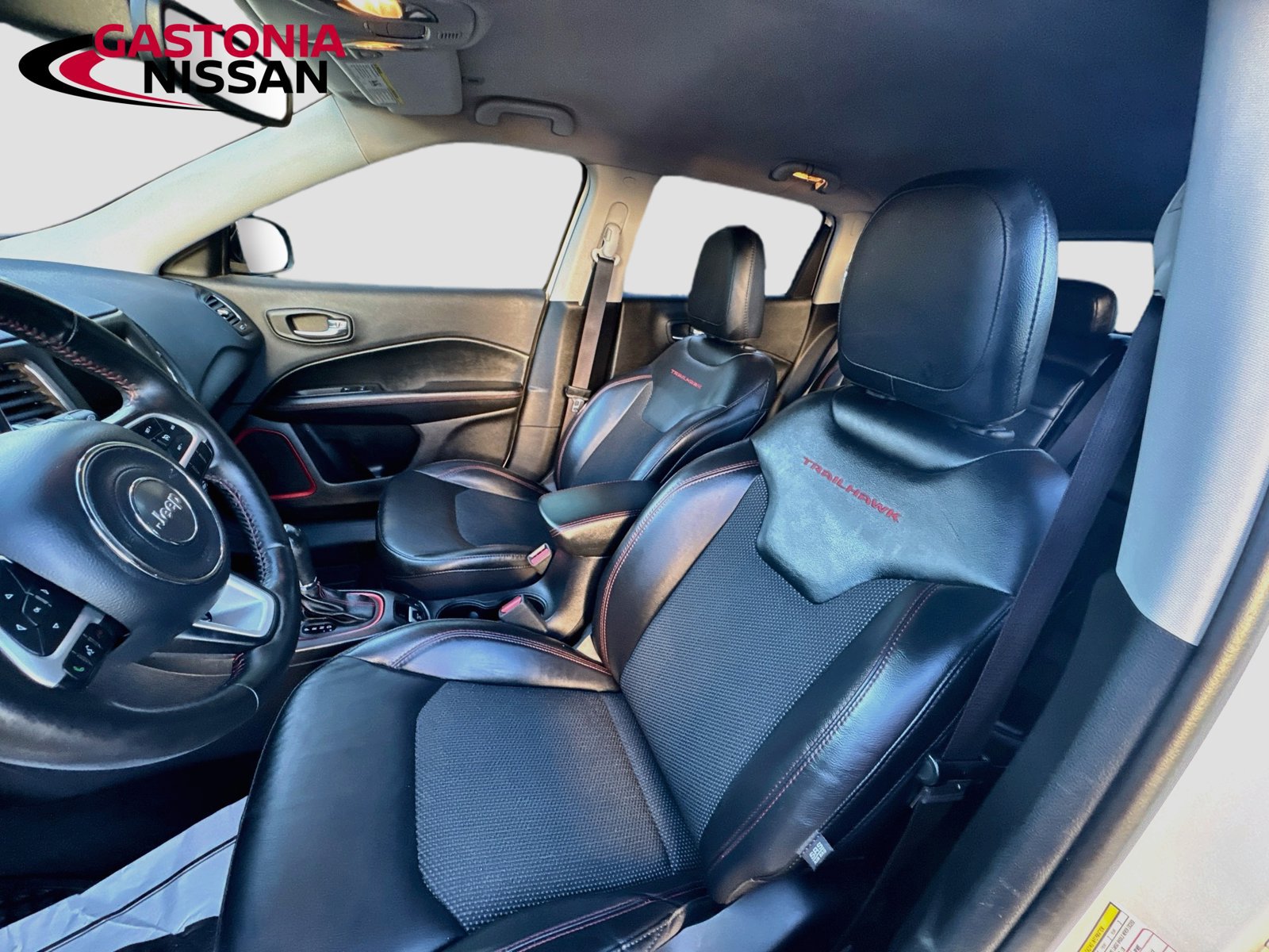 Used 2019 Jeep Compass Trailhawk w/ Cold Weather Group AWD/4WD image 27