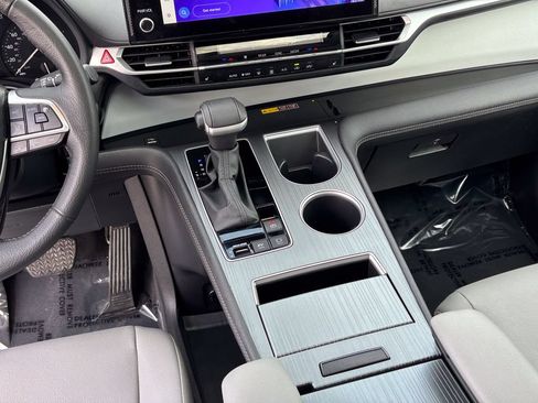 Certified 2026 Toyota Sienna XLE FWD image 29