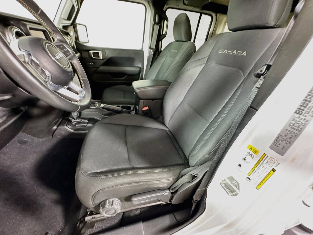 Used 2019 Jeep Wrangler Unlimited Sahara AWD/4WD image 25