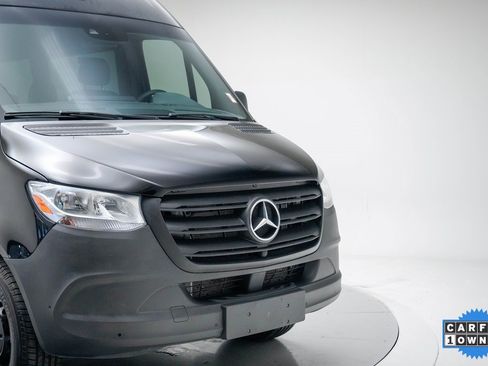 Used 2024 Mercedes-Benz Sprinter 2500 image 23