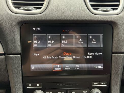 Used 2025 Porsche 718 Cayman w/ Sport Chrono Package image 39