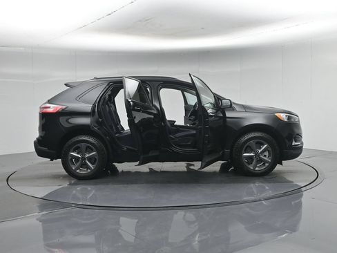 Used 2024 Ford Edge SEL w/ Sport Appearance Package AWD/4WD image 4