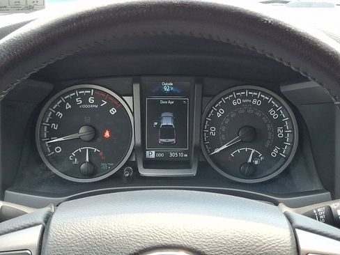 Used 2023 Toyota Tacoma TRD Sport w/ Black Out Package (TMS) AWD/4WD image 20