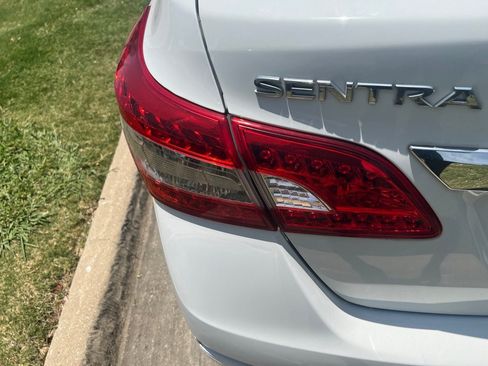 Used 2015 Nissan Sentra SV FWD image 3