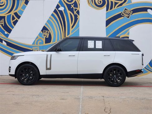 Used 2023 Land Rover Range Rover Long Wheelbase SE image 4