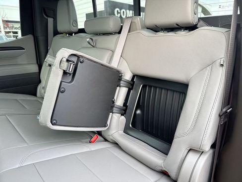 Used 2025 GMC Sierra 1500 SLT w/ SLT Premium Plus Package image 35