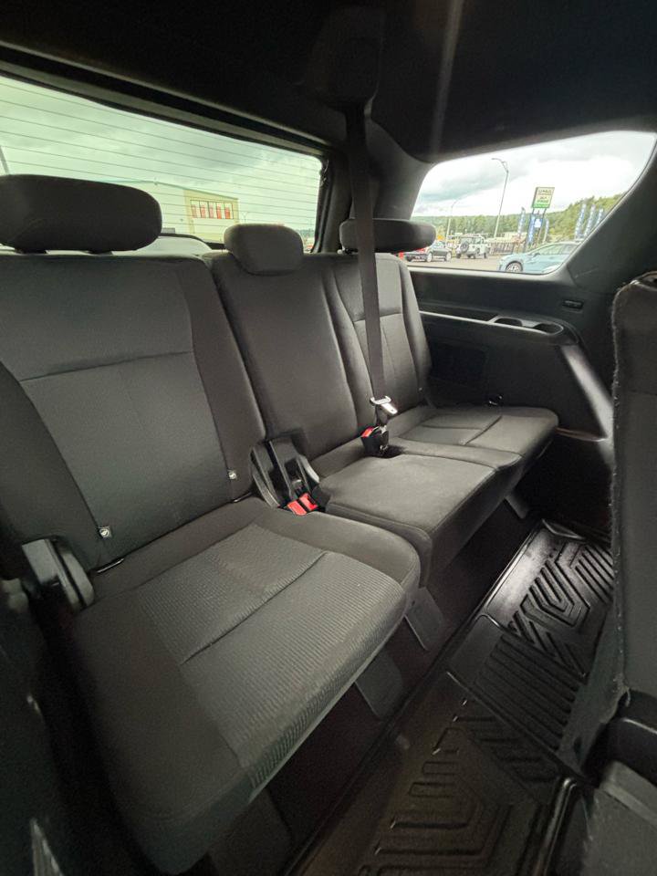 Used 2021 Ford Expedition XLT w/ FX4 Off-Road Package AWD/4WD image 28