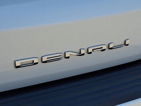 Used 2024 GMC Yukon Denali Ultimate AWD/4WD image 29