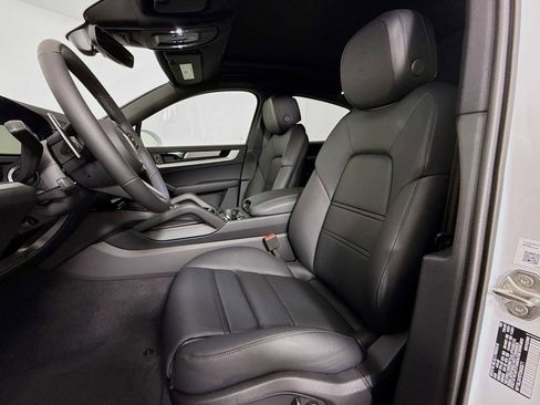 New 2026 Porsche Cayenne S image 5