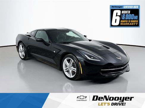 Used 2016 Chevrolet Corvette Stingray Coupe RWD image 1
