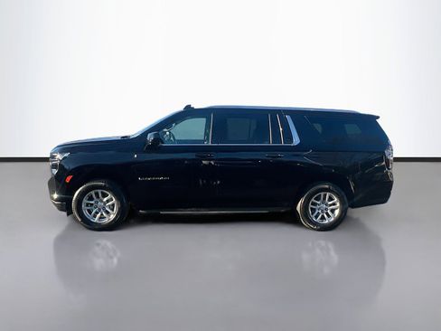 Used 2024 Chevrolet Suburban LT image 4