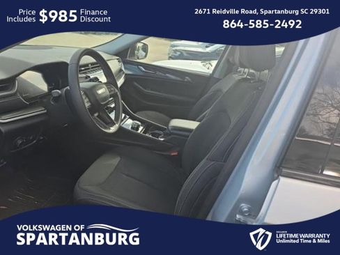 Used 2023 Jeep Grand Cherokee L Laredo image 10