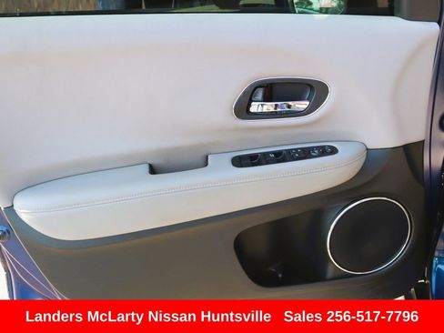 Used 2017 Honda HR-V EX image 22