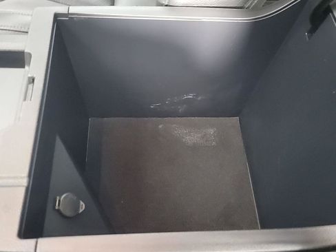 Used 2018 Toyota Tundra Limited w/ Limited Premium Package AWD/4WD image 33