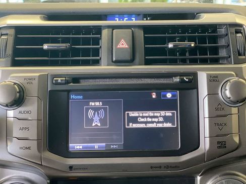 Used 2017 Toyota 4Runner SR5 AWD/4WD image 19
