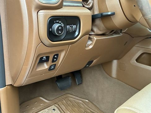 Used 2019 RAM 1500 Limited image 21