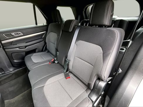 Certified 2018 Ford Explorer XLT w/ Equipment Group 201A AWD/4WD image 21