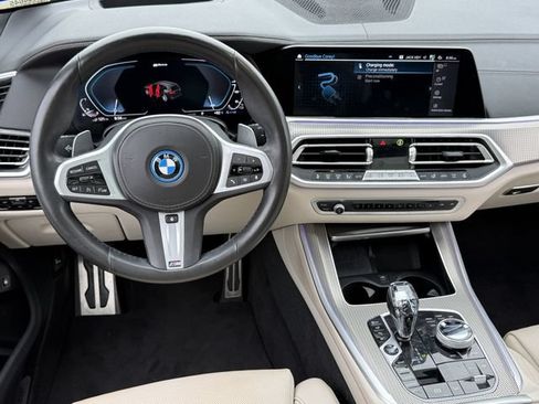 Used 2023 BMW X5 xDrive45e w/ Executive Package AWD/4WD image 12