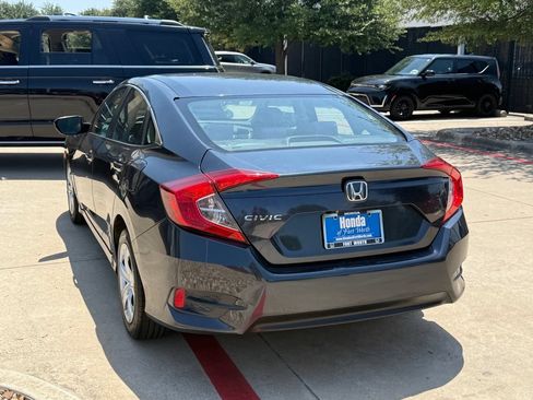 Used 2017 Honda Civic LX image 3