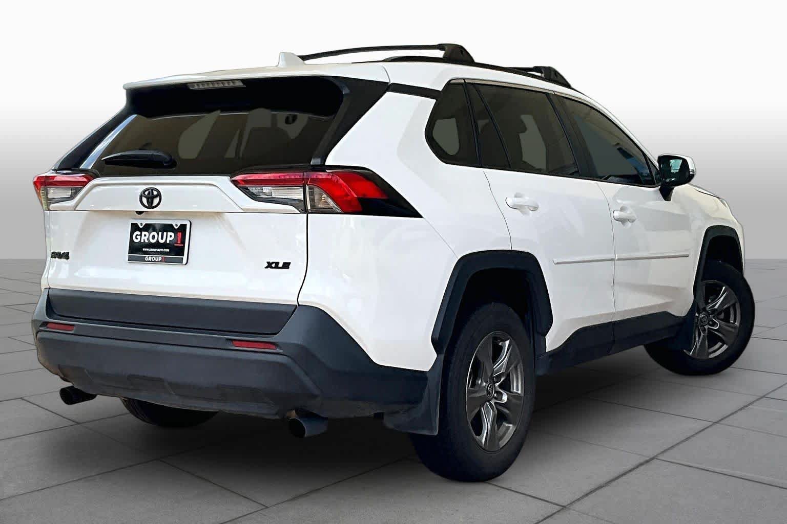 Used 2024 Toyota RAV4 XLE w/ Convenience Package FWD image 12