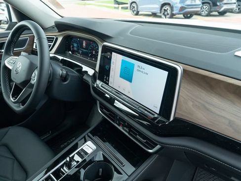 New 2026 Volkswagen Atlas SE FWD image 43