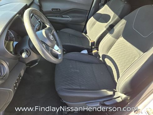 Used 2022 Nissan Kicks S FWD image 10