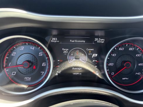 Used 2018 Dodge Charger SXT Plus RWD image 2