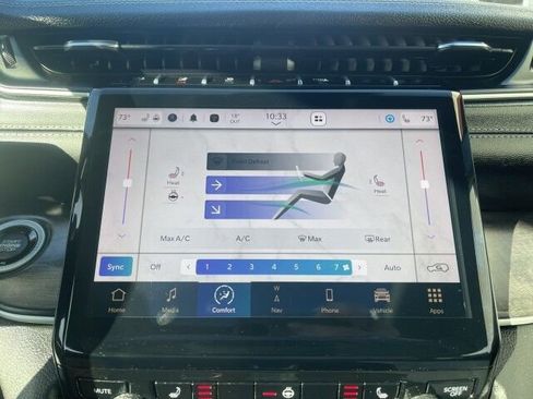 Used 2024 Jeep Grand Cherokee Limited w/ Black Appearance Package image 30