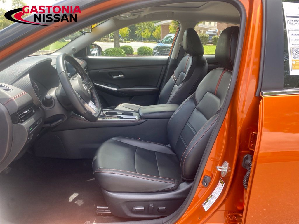 Used 2025 Nissan Sentra SR w/ SR Premium Package FWD image 22