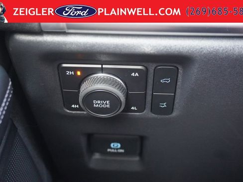 Used 2025 Ford Expedition Max Platinum AWD/4WD image 35
