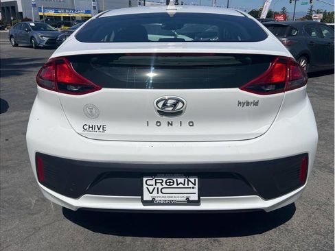 Used 2020 Hyundai Ioniq SE FWD image 7