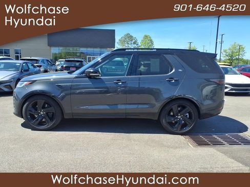 Used 2025 Land Rover Discovery Dynamic SE image 2