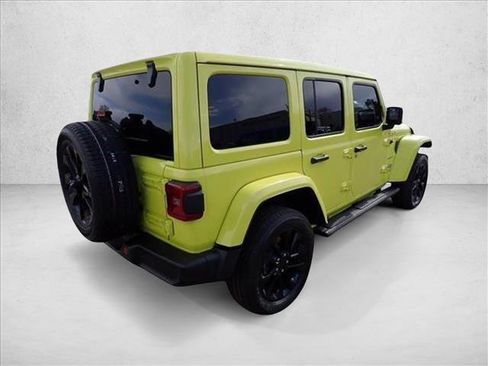 Used 2022 Jeep Wrangler Unlimited Sahara w/ Cold Weather Group AWD/4WD image 4