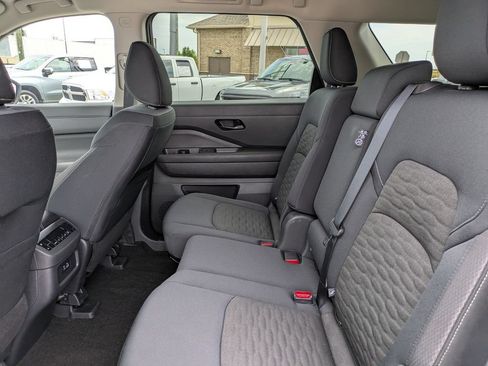 Certified 2025 Nissan Pathfinder SV AWD/4WD image 14