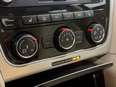 Used 2013 Volkswagen Passat 2.5 SE image 17