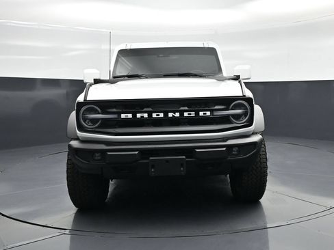 Used 2025 Ford Bronco Outer Banks w/ Sasquatch Package AWD/4WD image 52